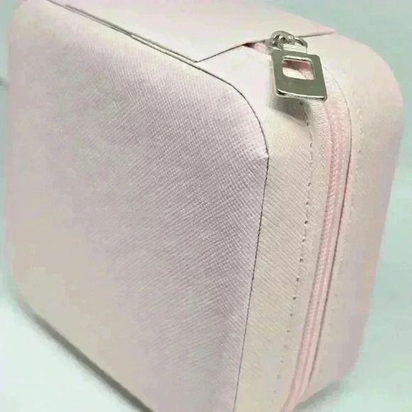 NWOT Square Portable Jewelry Storage Box - Picture 2 of 3